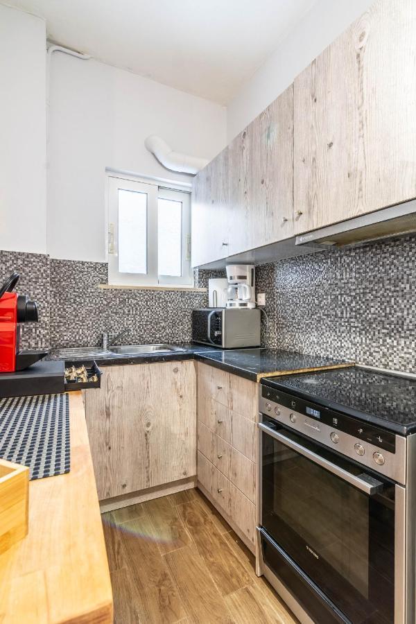 Aris Neos Kosmos Apartment เอเธนส์ ภายนอก รูปภาพ